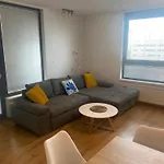 Citypark Apartment, Free Parking & Ac Appartement Bratislava