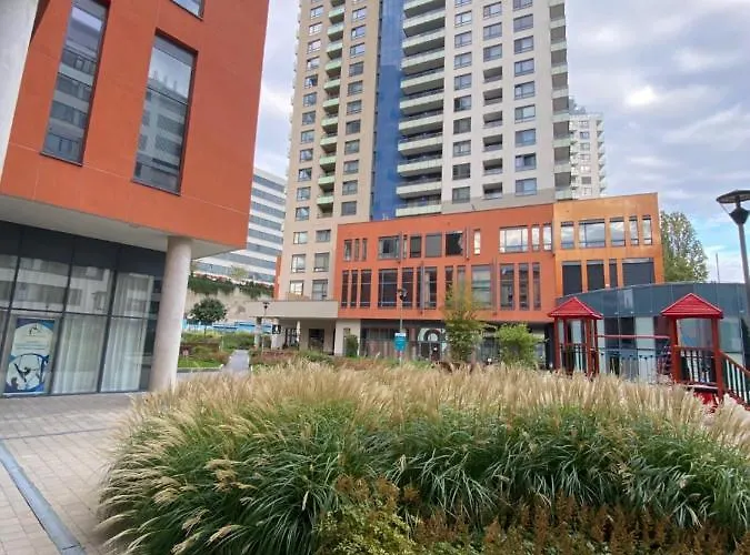 Citypark Apartment, Free Parking & Ac * Pozsony