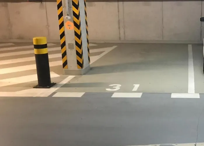 Citypark Apartment, Free Parking & Ac *